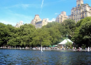Central Park Lake photo courtesy of Mytravelphotos.net